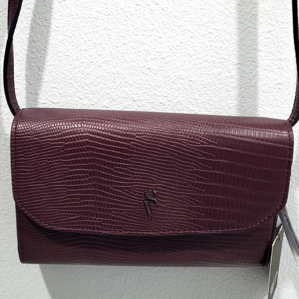 Simply Vera Vera Signature Crossbody